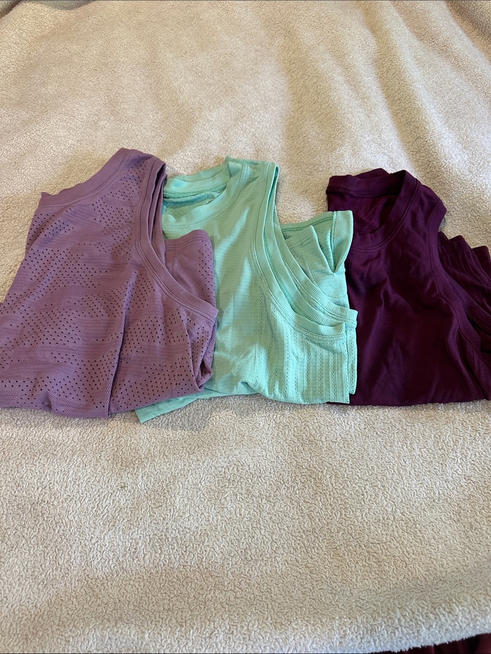 Lululemon Women’s Sleeveless Tank Top - Mint, Lavender, Burgundy size 4-6